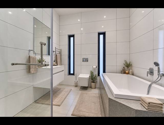 4 BEDROOM HOUSE FOR SALE IN CARLSWALD NORTH ESTATE
